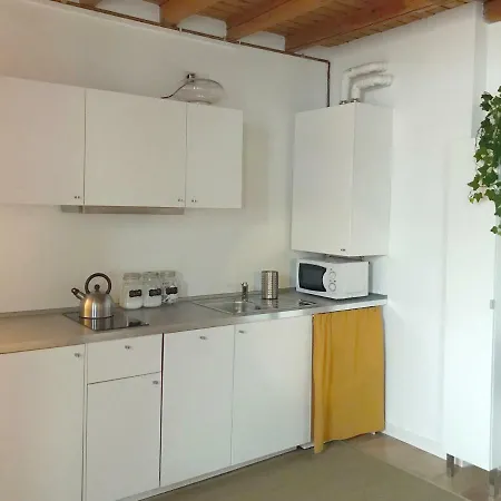 Iris Appartement Como